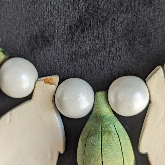 Carved Wood Rose and Leaf Vintage Necklace - Picture 8 of 8